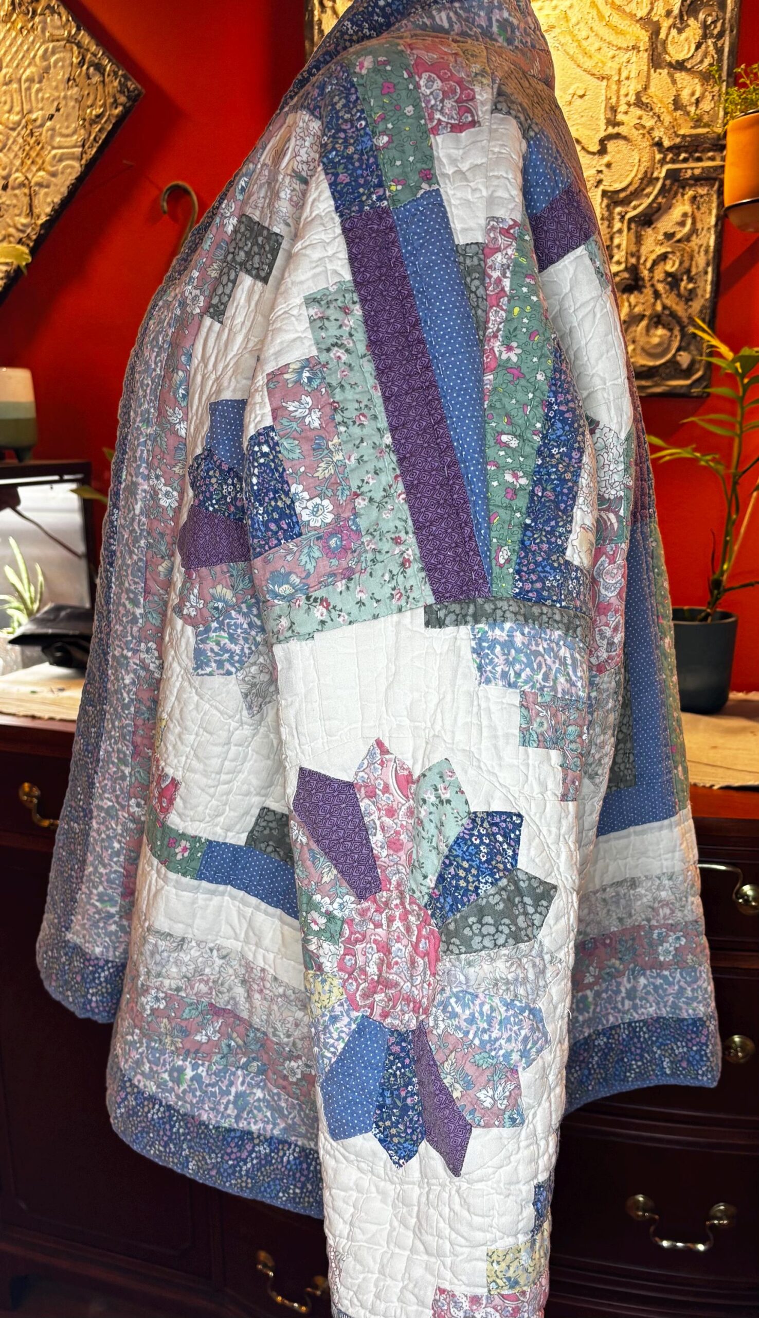 Handmade Quilt Coat | 1940s-50s Log Cabin Star Quilt, Hand-Quilted, Medium-XL