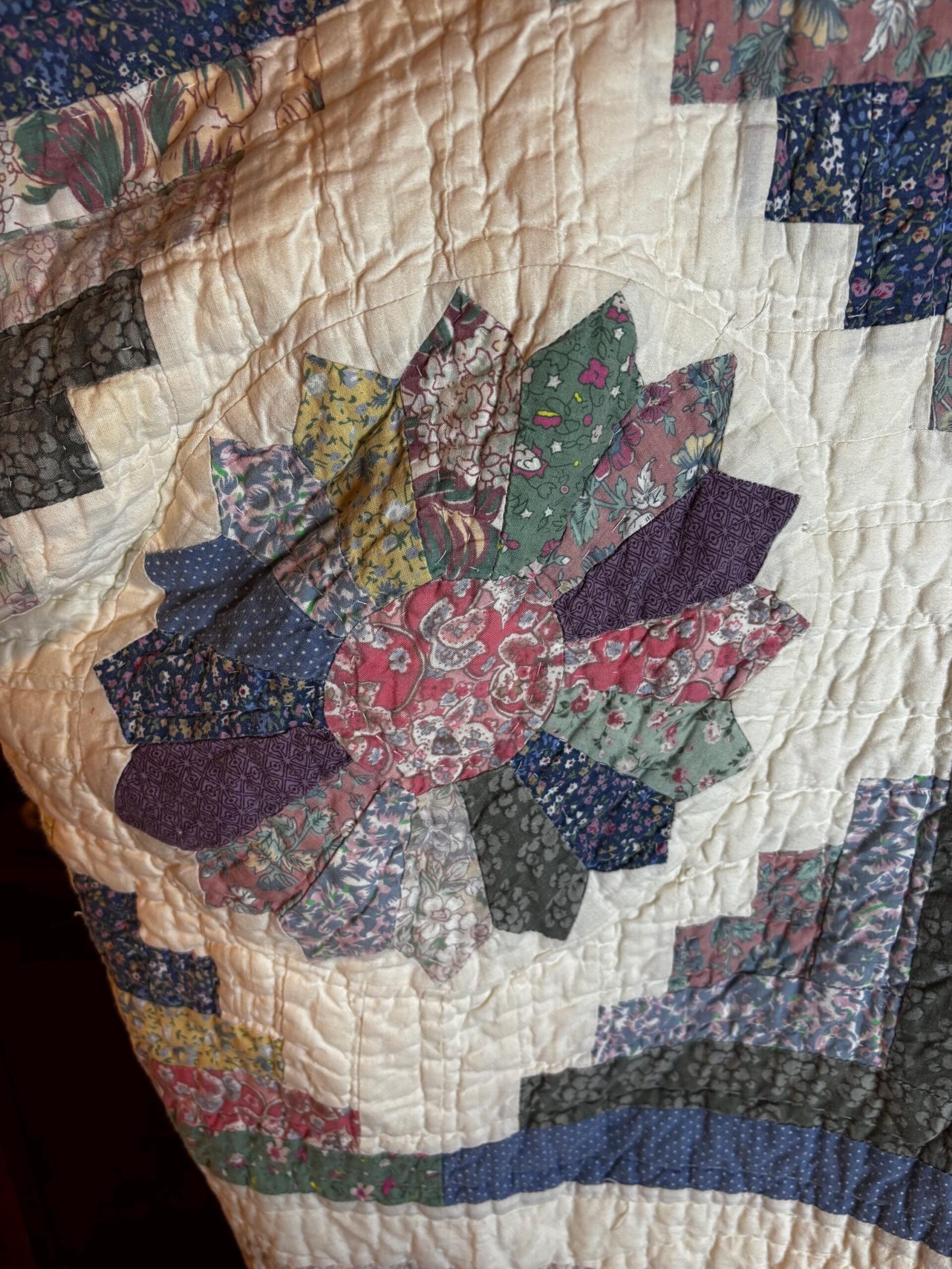 Handmade Quilt Coat | 1940s-50s Log Cabin Star Quilt, Hand-Quilted, Medium-XL